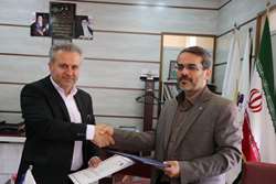 انعقاد تفاهم نامه همکاری بین شرکت شهرک‌های صنعتی فارس و دانشگاه جامع علمی کاربردی استان/هاشمی: وجود نیروی ماهر ،مهترین نیاز واحد های صنعتی است /شفیعی:جذب دانشجو در دانشگاه جامع علمی کاربردی با تضمین اشتغال 