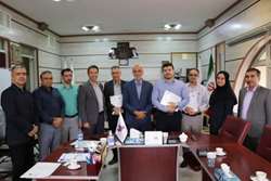 تجلیل از بسیجیان ایثارگر شرکت شهرک های صنعتی فارس /عظیمی :بسیجیان نه تنها در میدان‌های نبرد بلکه در عرصه‌های اجتماعی و فرهنگی، علمی، و صنعتی ، کارآفرینی و تولیدی  با حضور جهادی خویش  همواره پیشگام بوده‌اند