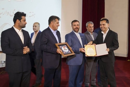 تقدیر از روابط عمومی شرکت شهرک‌های صنعتی فارس به‌عنوان روابط عمومی منتخب سال ۱۴۰۴